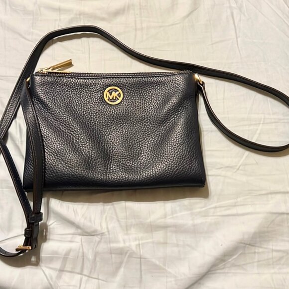 Navy blue lightweight small Michael kors crossbody or shoulder bag - Picture 1 of 10